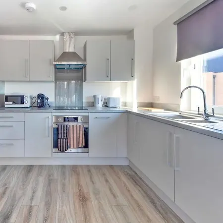 Contemporary 2 Bedroom Apartment In Ashford Ashford  Exterior photo